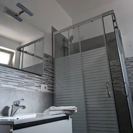 Sicily Travel Apartment's 1 Διαμέρισμα *