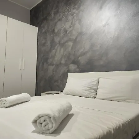 Sicily Travel Apartment's 1 Апартаменти *